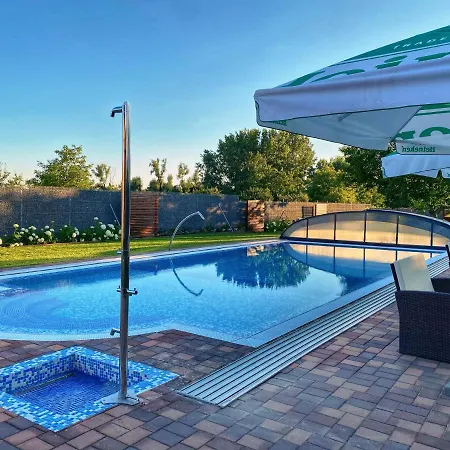 Oda ve Kahvaltı Madison Village 4*