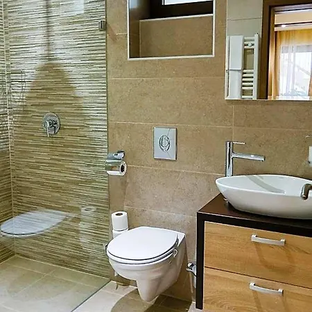 Frühstückspension Madison Village 4*