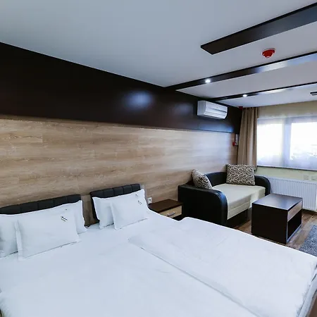 Madison Village 4*