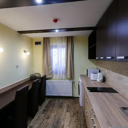 Oda ve Kahvaltı Madison Village 4*