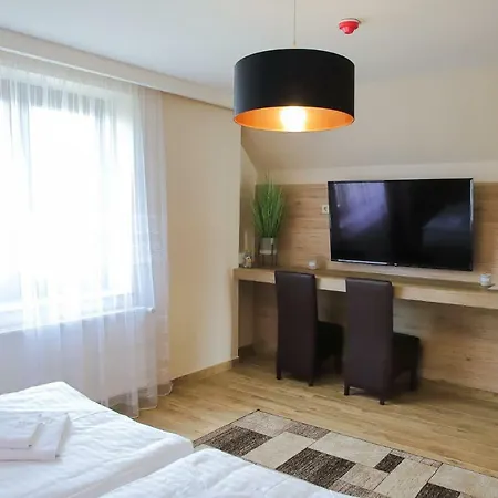 Bed & Breakfast Madison Village 4*