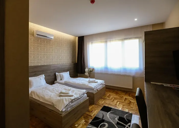 Madison Village فندق مبيت وإفطار 4*