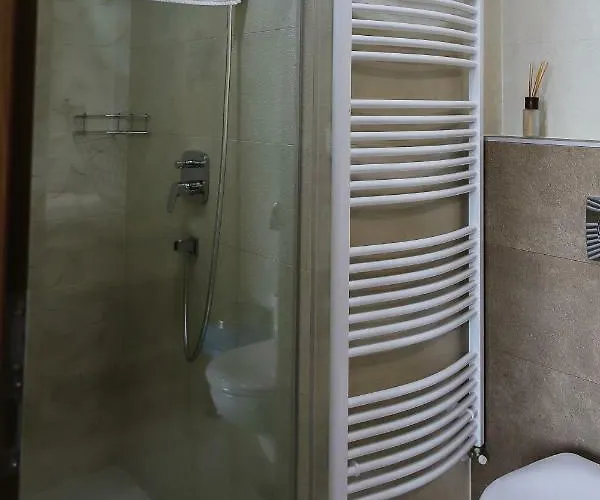 Bed & Breakfast Madison Village